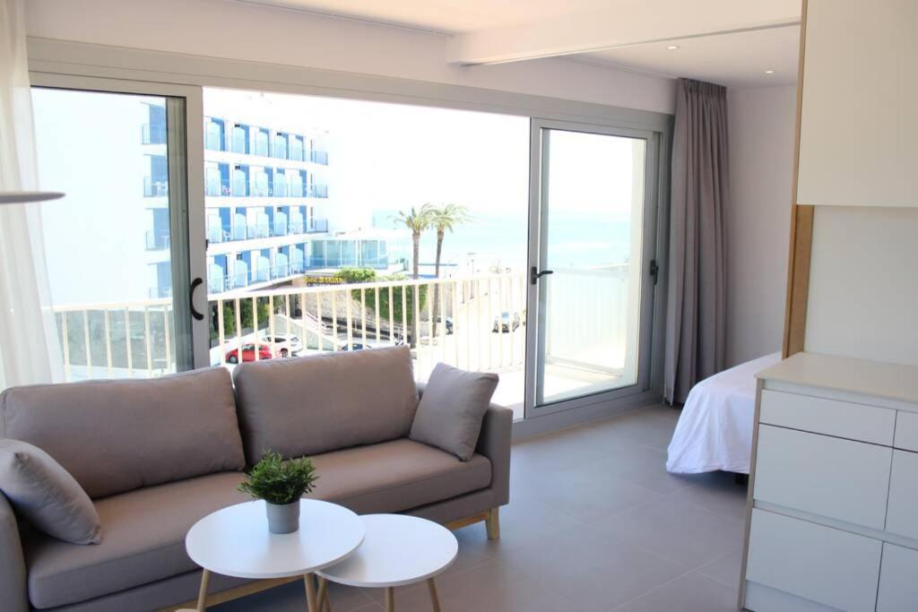 Beautiful Loft, Huge Sunny Terrace, View Over The Beach And Sea Ρόζες Εξωτερικό φωτογραφία