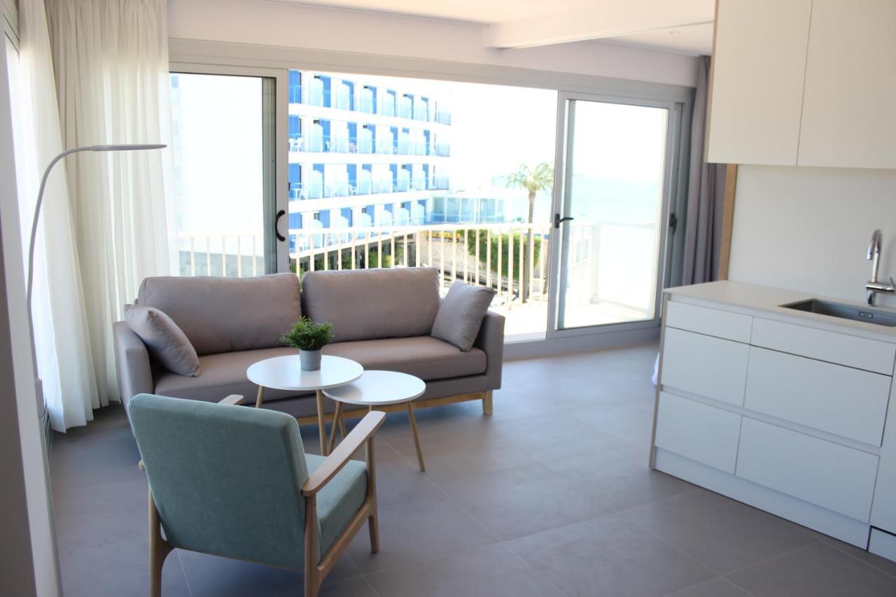 Beautiful Loft, Huge Sunny Terrace, View Over The Beach And Sea Ρόζες Εξωτερικό φωτογραφία