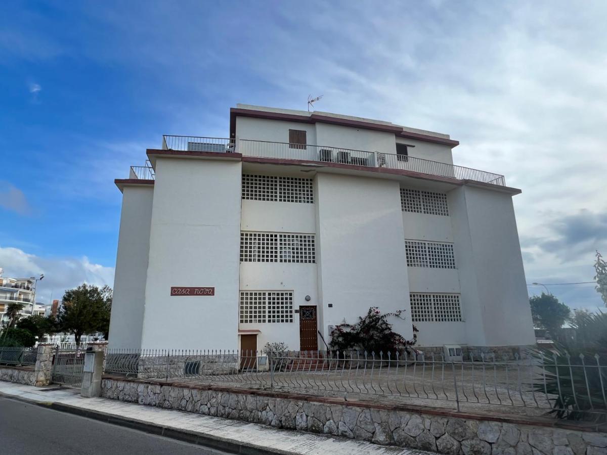 Beautiful Loft, Huge Sunny Terrace, View Over The Beach And Sea Ρόζες Εξωτερικό φωτογραφία